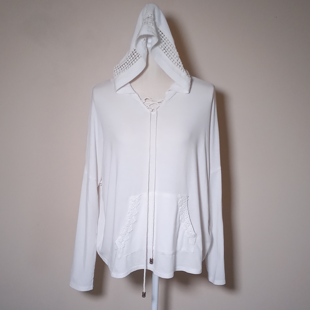 White crochet detailed pull over hoodie